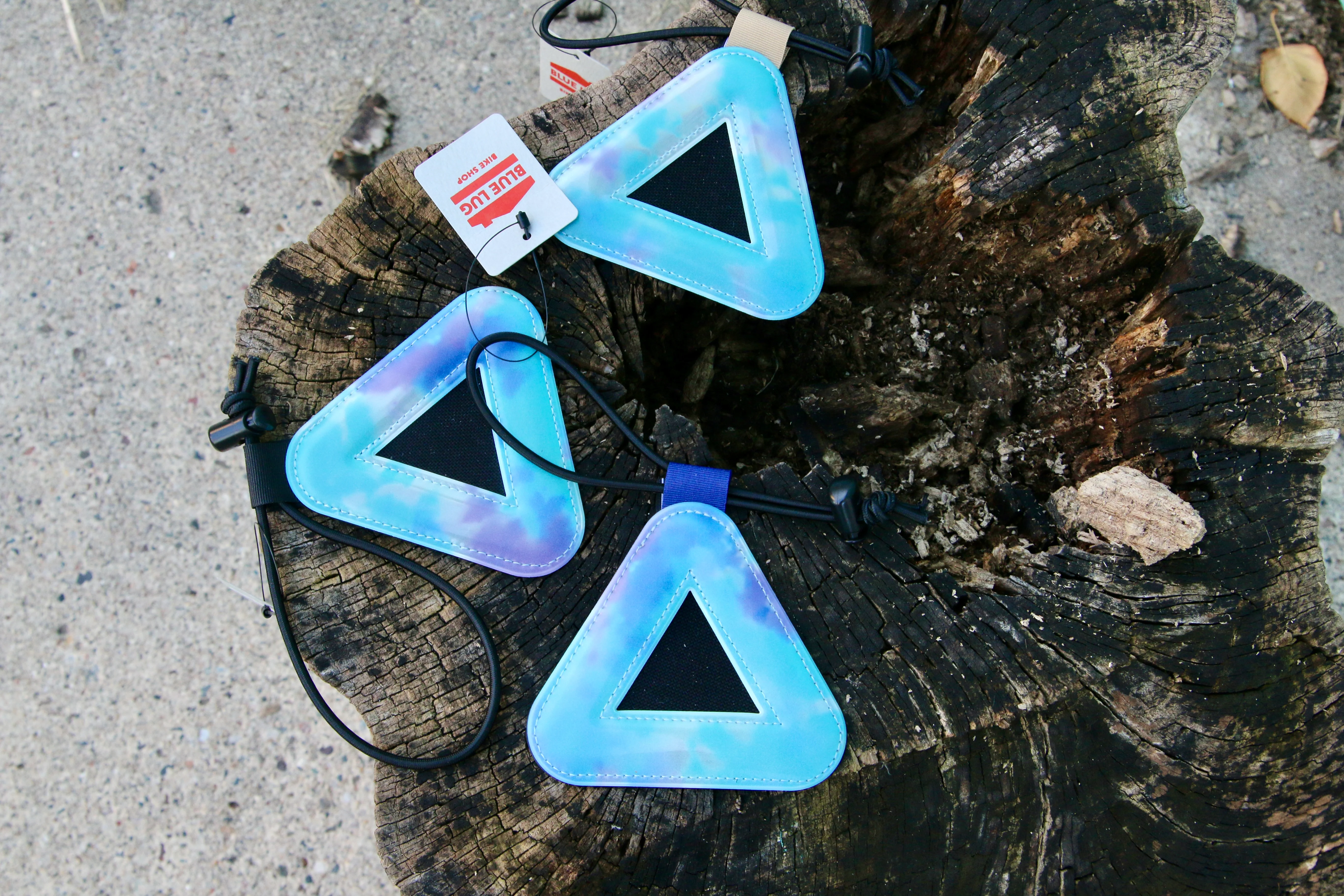 Blue Lug Triangle Reflector - Image 6