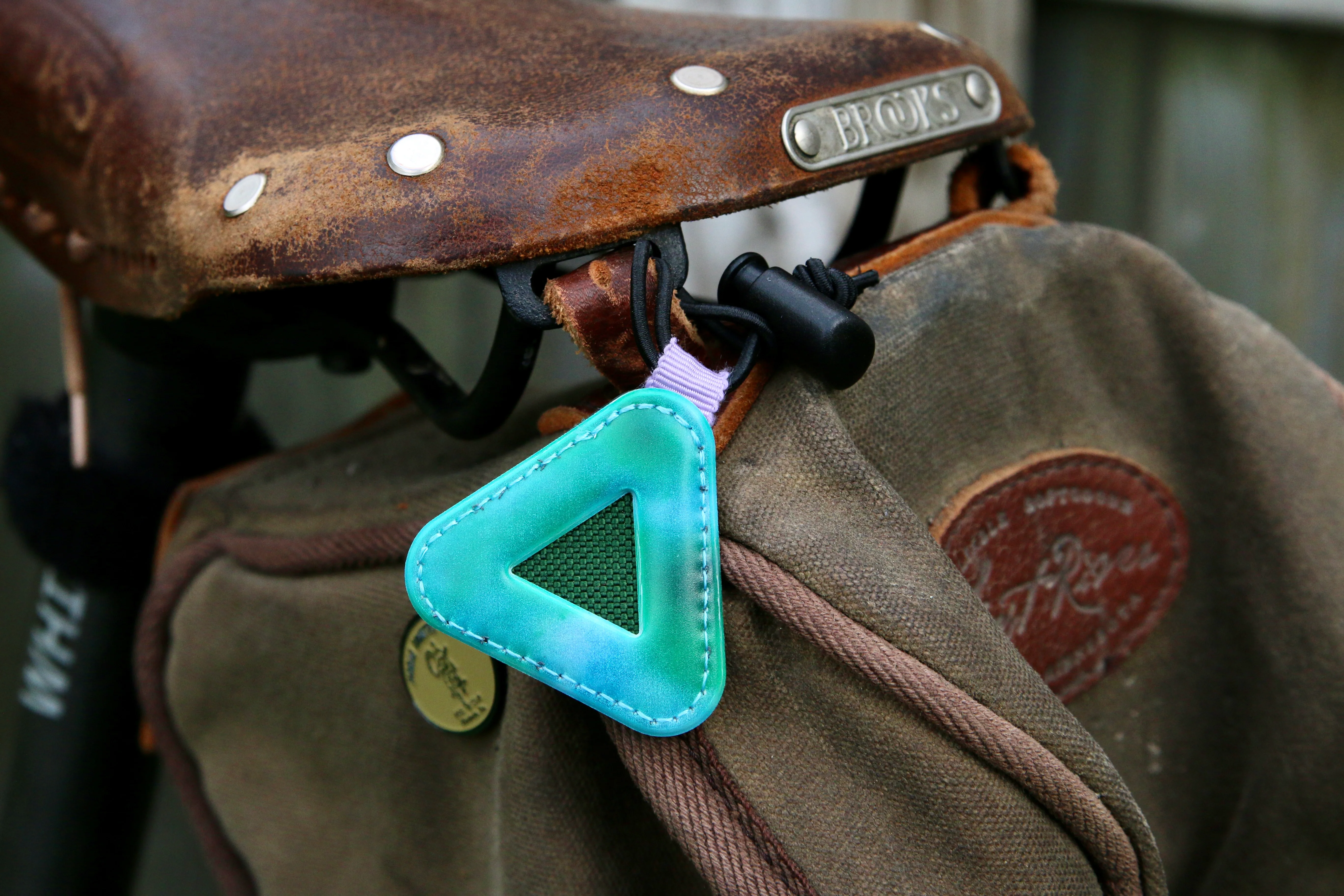 Blue Lug Mini Triangle Reflector - Image 10