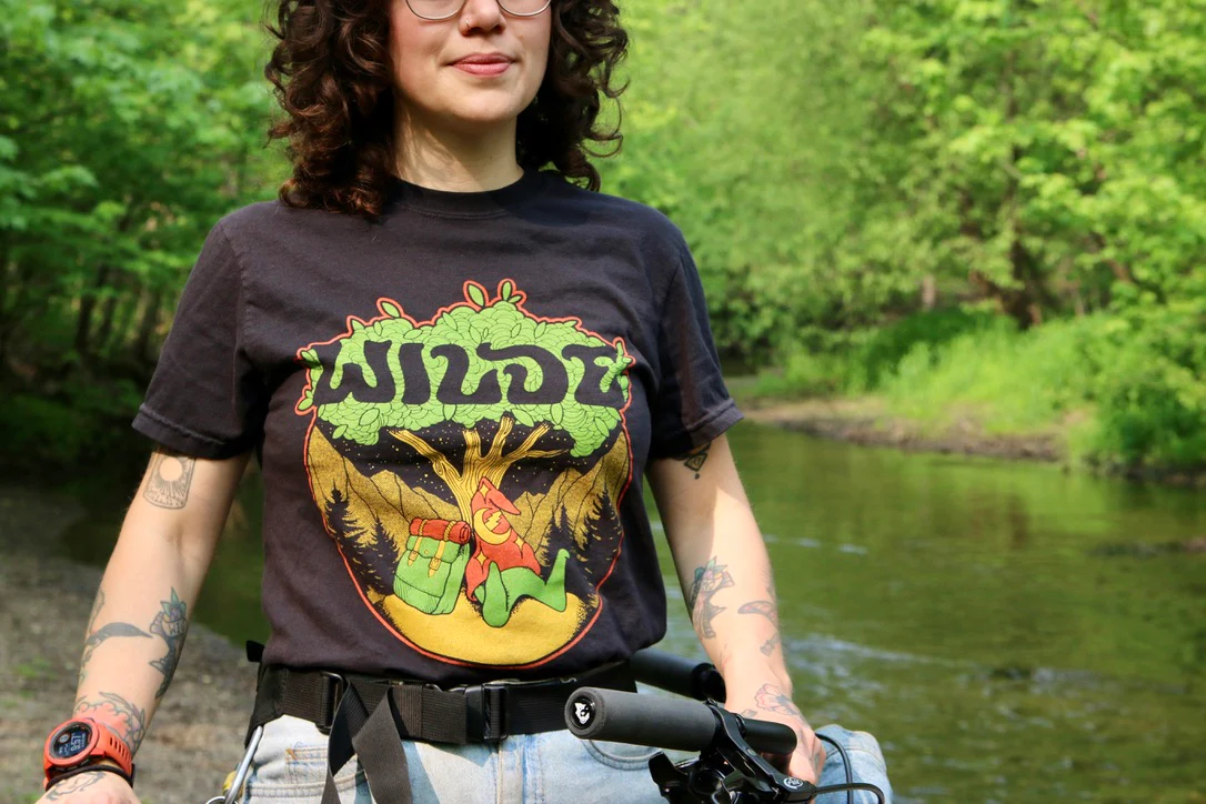 Wilde X Angry Catfish Tramp Shirt - Image 9